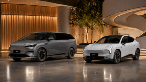 XPENG X9 and L03 (1)